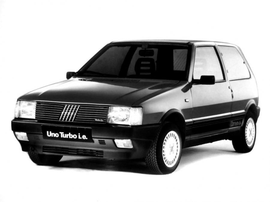  Fiat Uno Turbo i.e 1985 года  (фото 10 из 10)